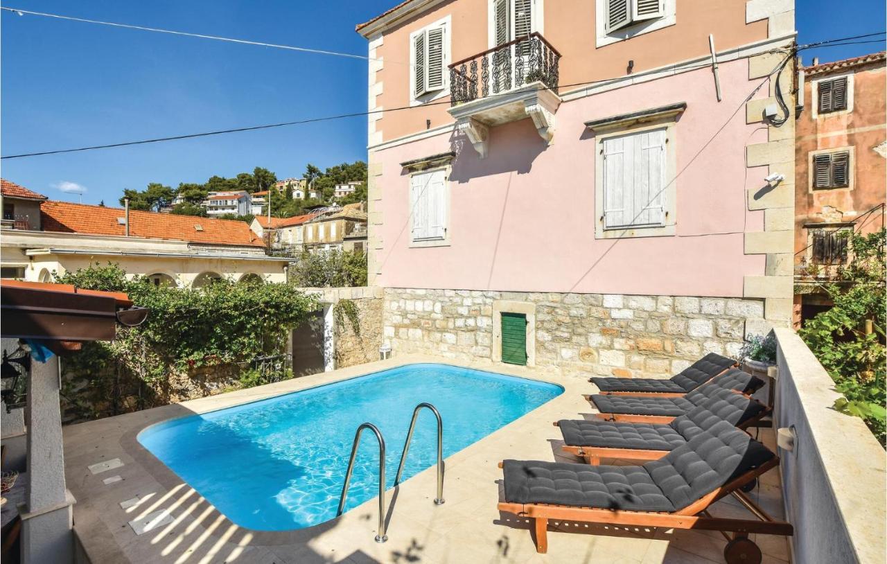 Lovely Home In Jelsa With Private Swimming Pool, Can Be Inside Or Outside Exterior photo